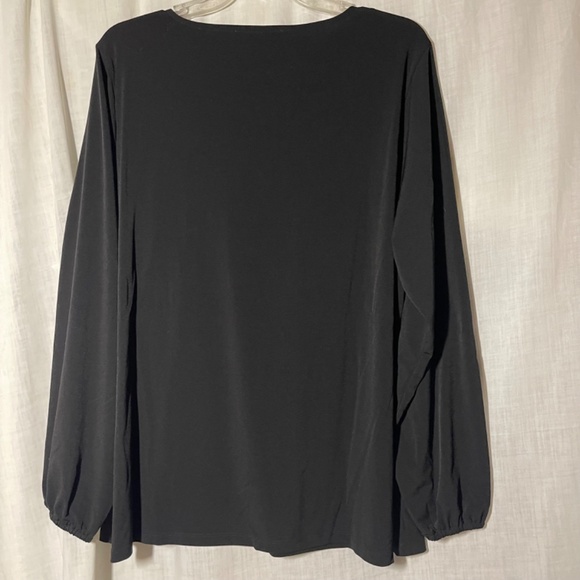Michael Michael Kors Women’s Blouse. Long Sleeve. Plus size 2X. Unique neckline - Picture 2 of 6